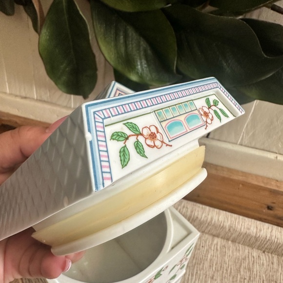 Lenox Spice Village Blue and Green Floral Tea Shoppe Canister - Picture 9 of 9